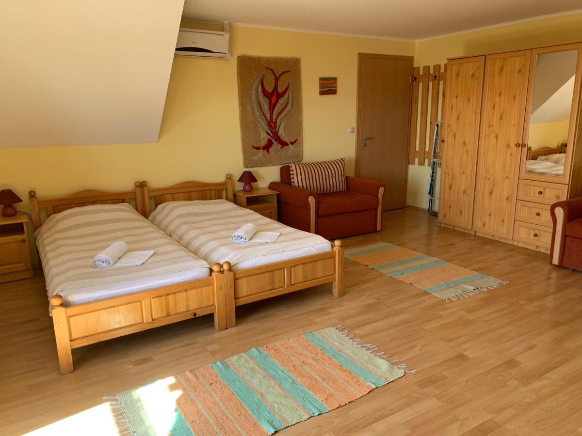 Holidaysport Haus Balatongyörök Extérieur photo