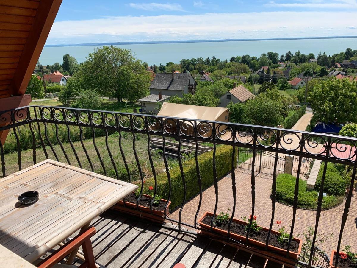 Holidaysport Haus Balatongyörök Extérieur photo