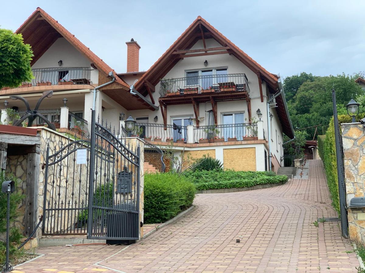 Holidaysport Haus Balatongyörök Extérieur photo