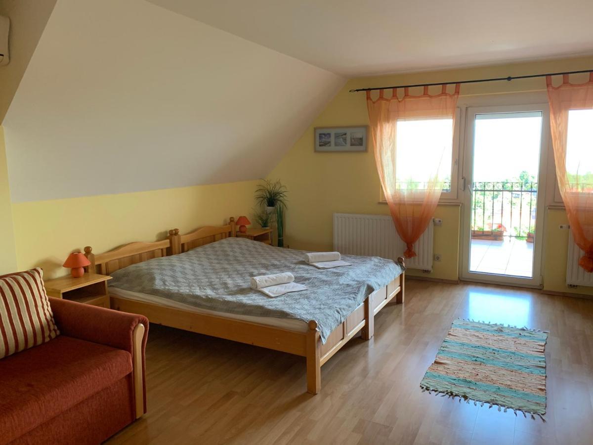 Holidaysport Haus Balatongyörök Extérieur photo
